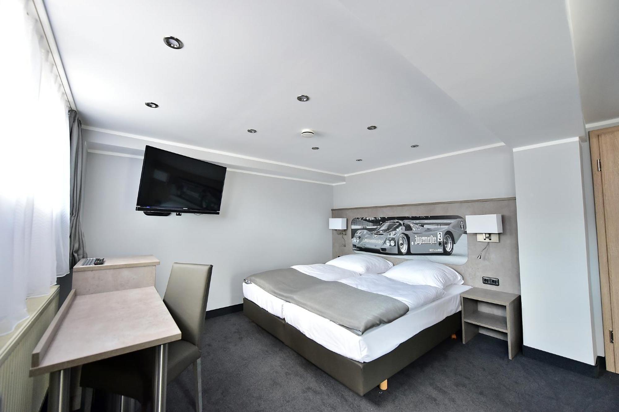 Gt3 Hotel Honerath Ngoại thất bức ảnh