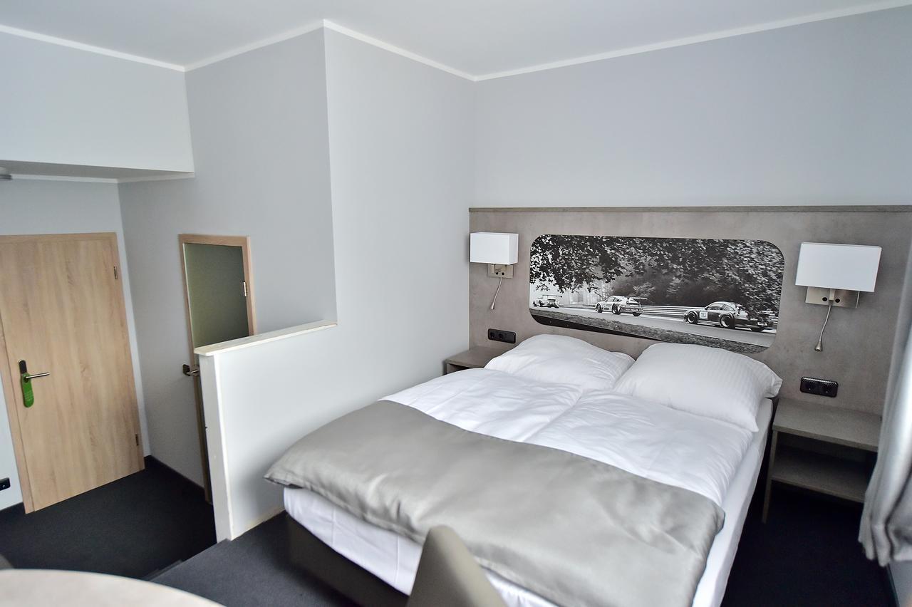 Gt3 Hotel Honerath Ngoại thất bức ảnh
