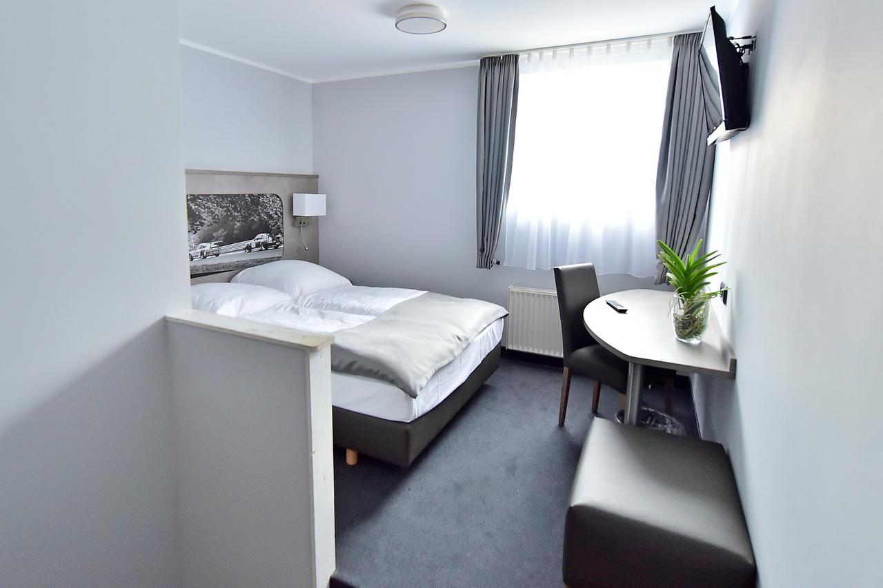 Gt3 Hotel Honerath Ngoại thất bức ảnh